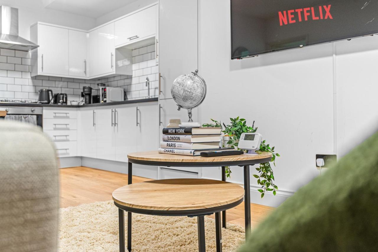 런던 Londwell, Chic Hyde Park Mews House 아파트 외부 사진